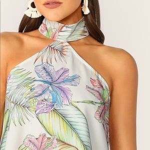 Halter Neck back keyhole Floral tank top